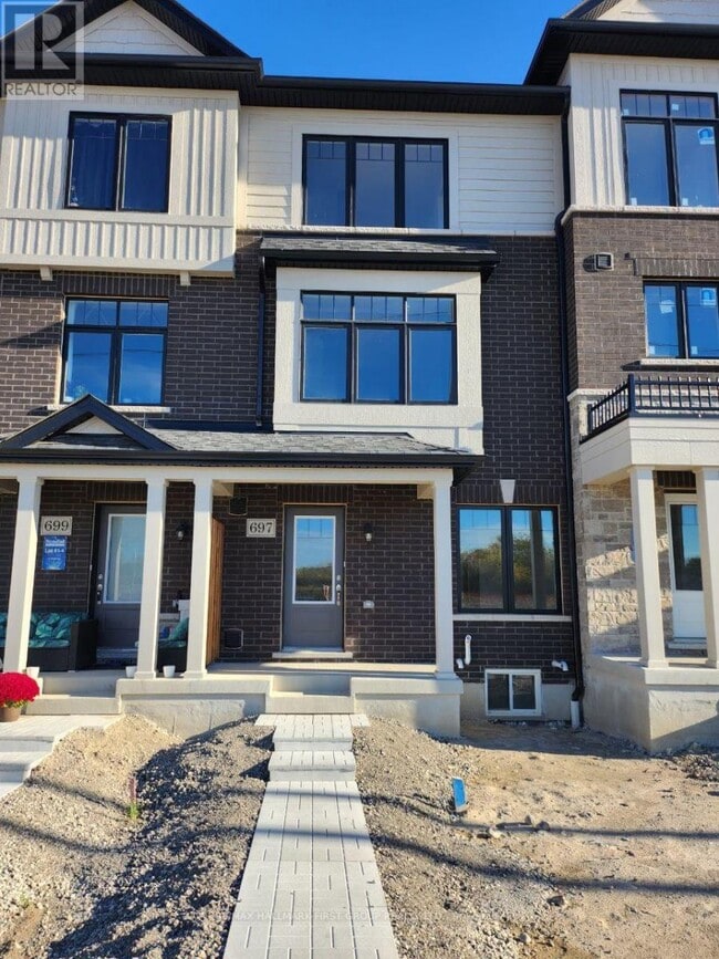 Building Photo - 697 Alexander Knox Rd