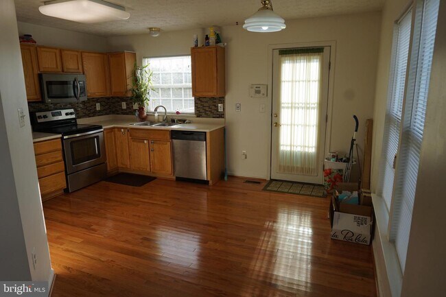 Building Photo - 4512 Vermeer Ct