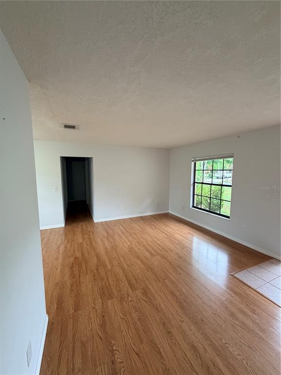 Foto del edificio - 661 Murphy Rd