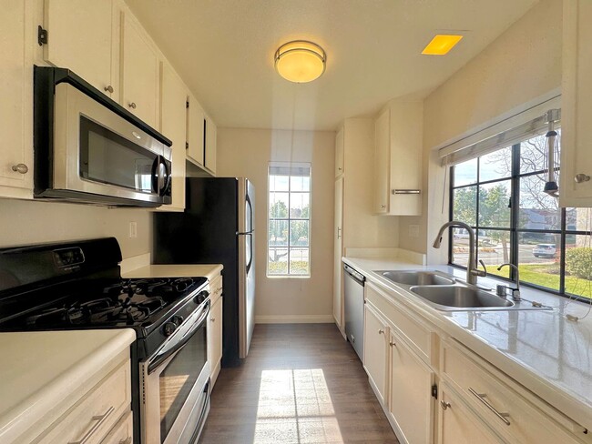 Building Photo - Great 2B/2BA Condo in Mira Mesa!