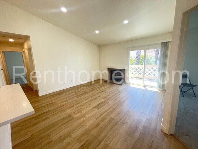 Foto del edificio - 9489 Fairgrove Ln