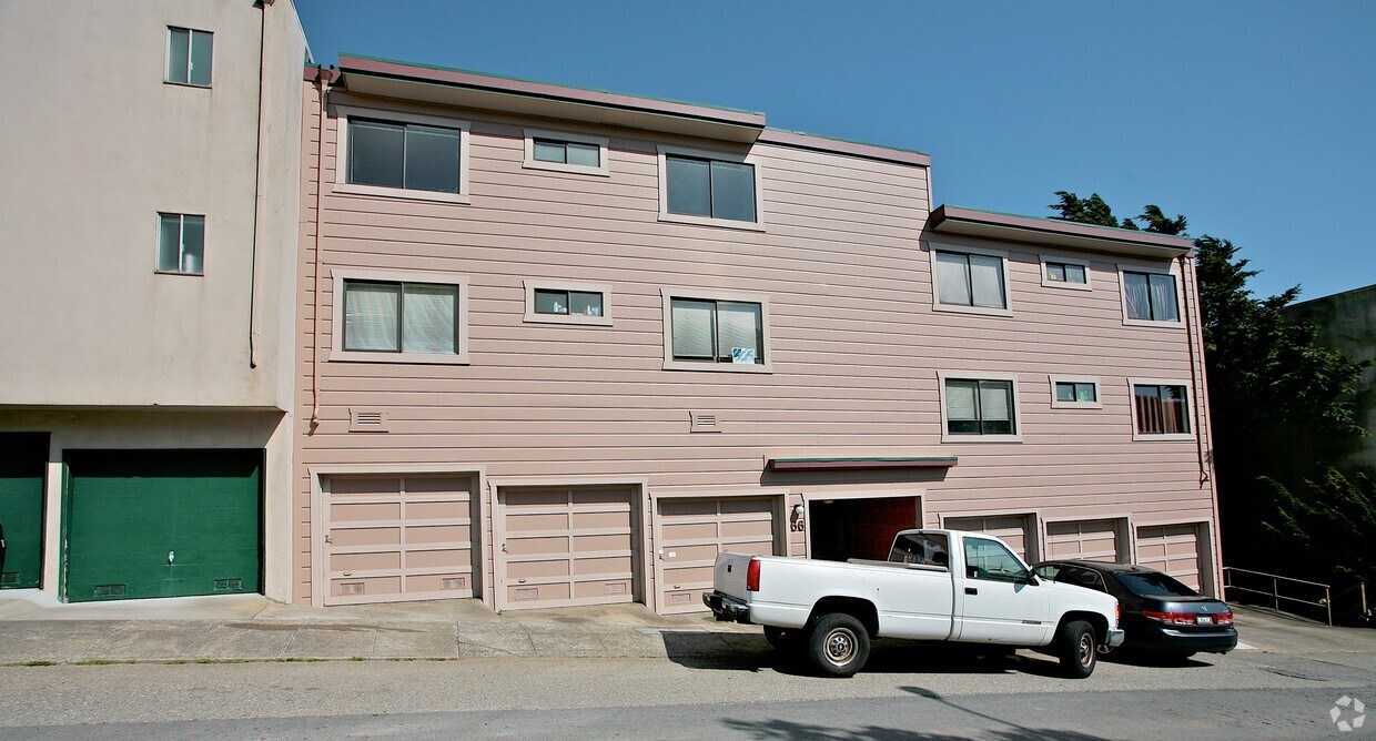 Primary Photo - 66 Crestline Dr