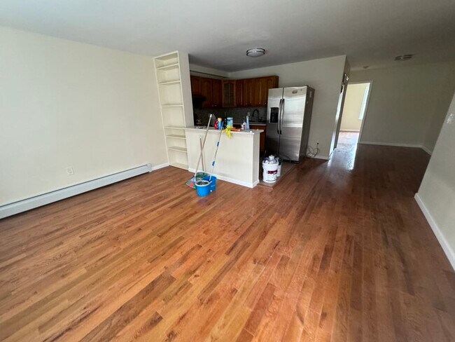 Foto del edificio - 10534 77th St