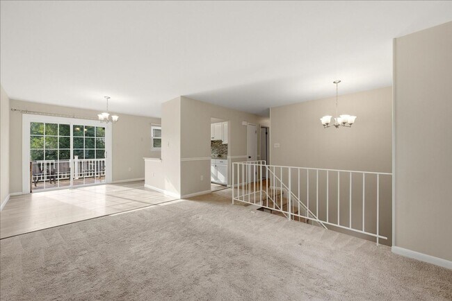 Foto del edificio - 5481 Saddler Ln