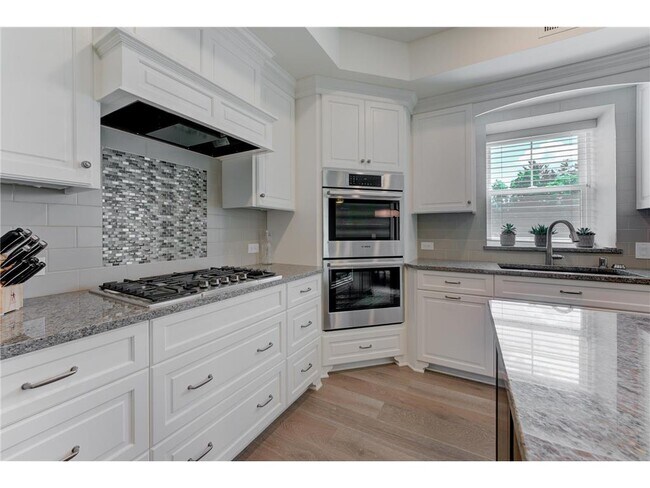 Foto del edificio - 15420 Oakcroft Pl