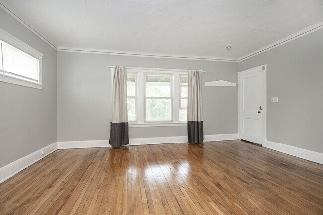 Foto del edificio - 13416 Harlon Ave