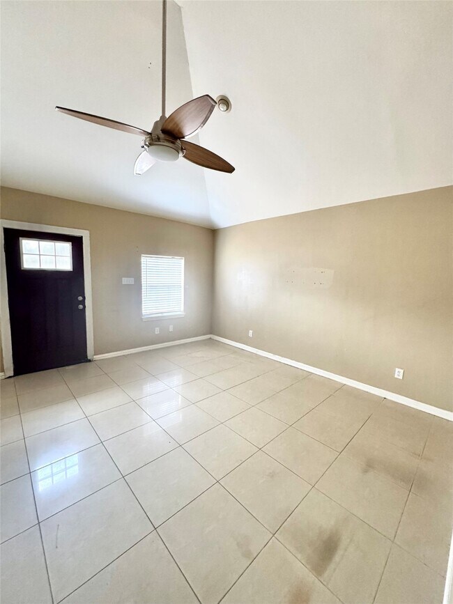 Foto del edificio - 8155 Ogden St