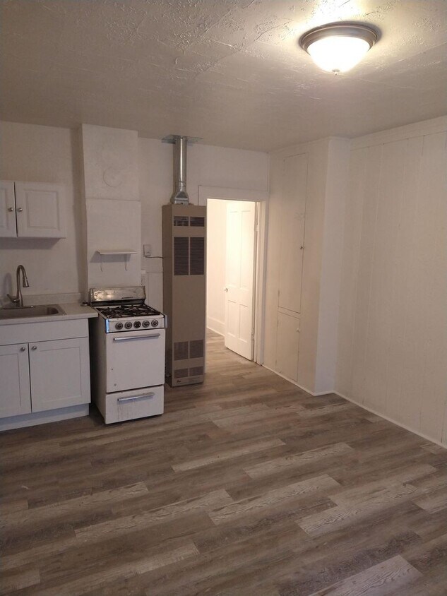 Foto principal - 2658 Adams Ave