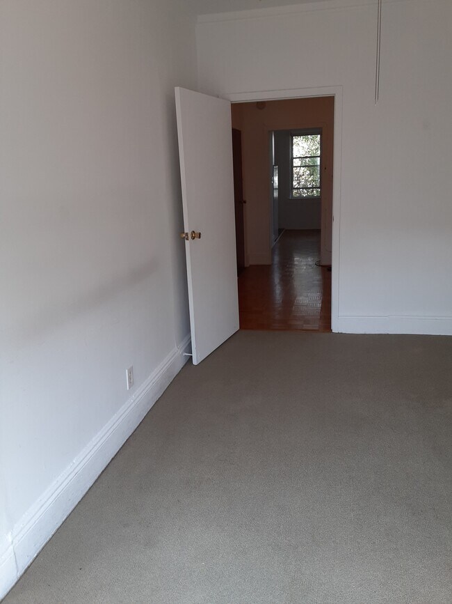 view from bedroom - 405 17th St