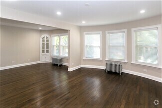 Building Photo - 1433 W Farragut Ave