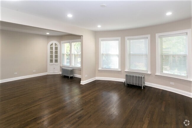 Building Photo - 1433 W Farragut Ave