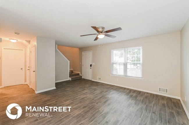 Building Photo - 5616 Hammond Dr NW
