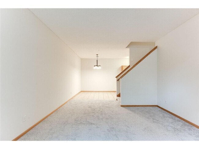 Foto del edificio - 5040 Holly Ln N