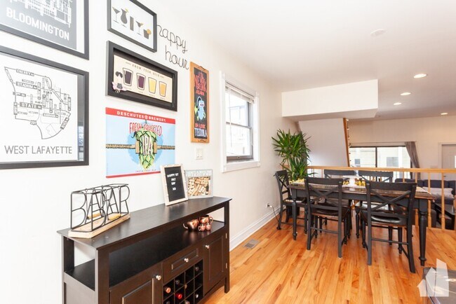 Foto del edificio - 1433 W Oakdale Ave