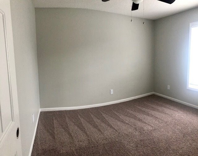 Building Photo - 2 Bedroom Modern Apartment; Fully Renovated