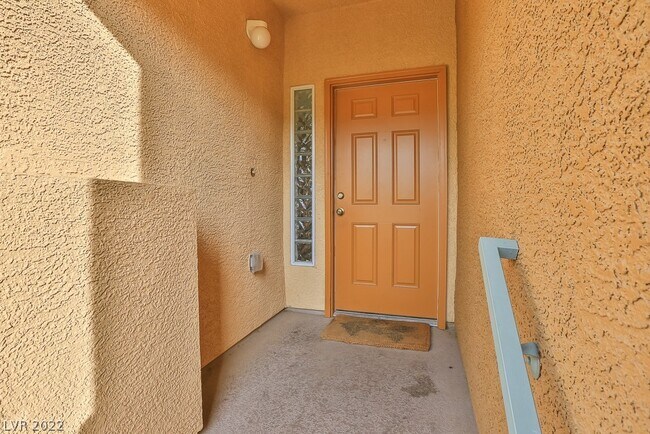 Building Photo - 11865 Tevare Ln