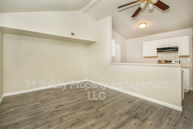 Foto del edificio - 7062 Pineberry Rd
