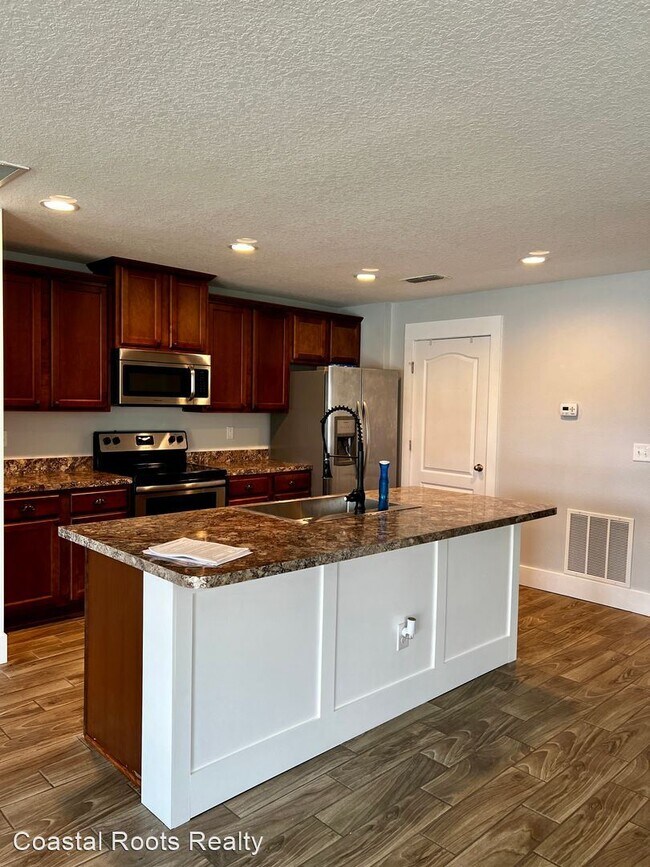 Building Photo - 3 br, 2 bath House - 237 Brooklet Cir.