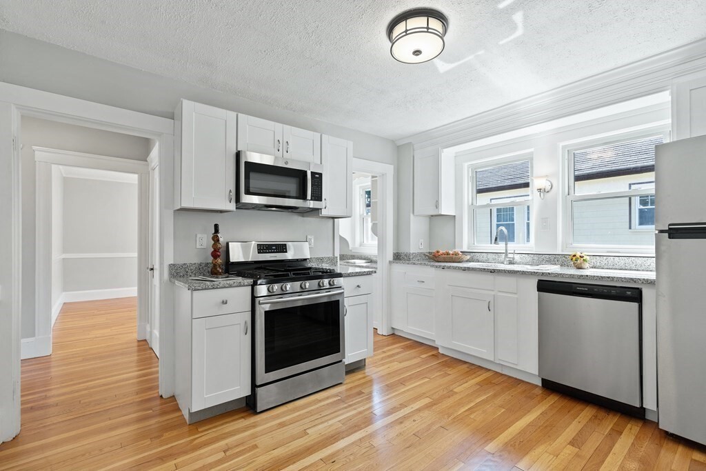 4244 Albion St Unit 2, Melrose, MA 02176 Condo for Rent in Melrose, MA