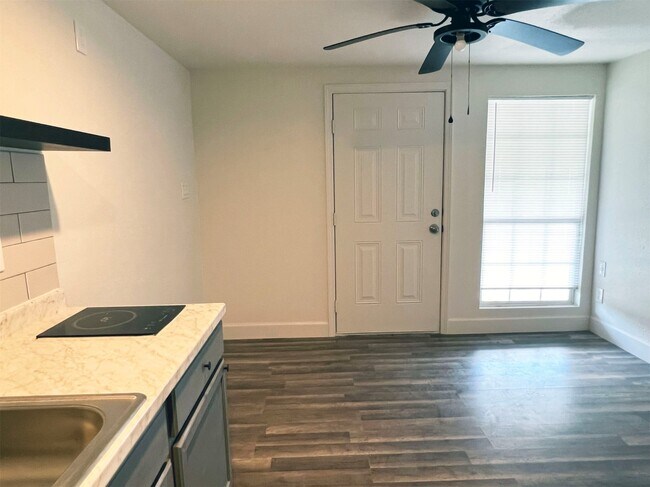 Foto del edificio - 201 Eastwood St