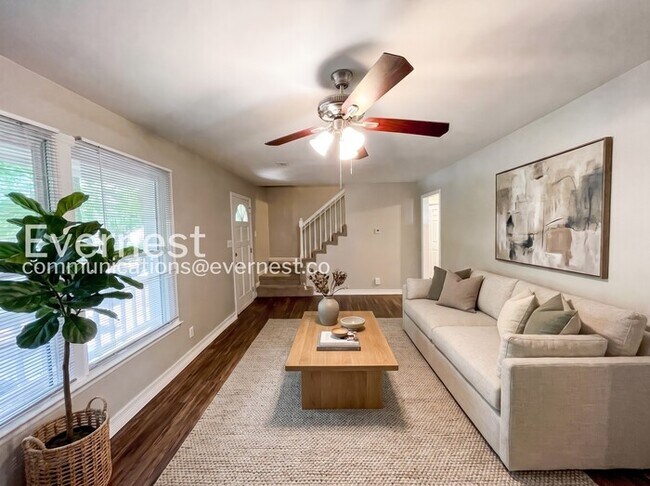 Foto del edificio - 1310 Sun Valley Rd