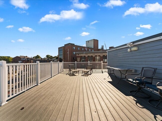 Foto del edificio - 133 Dorchester St