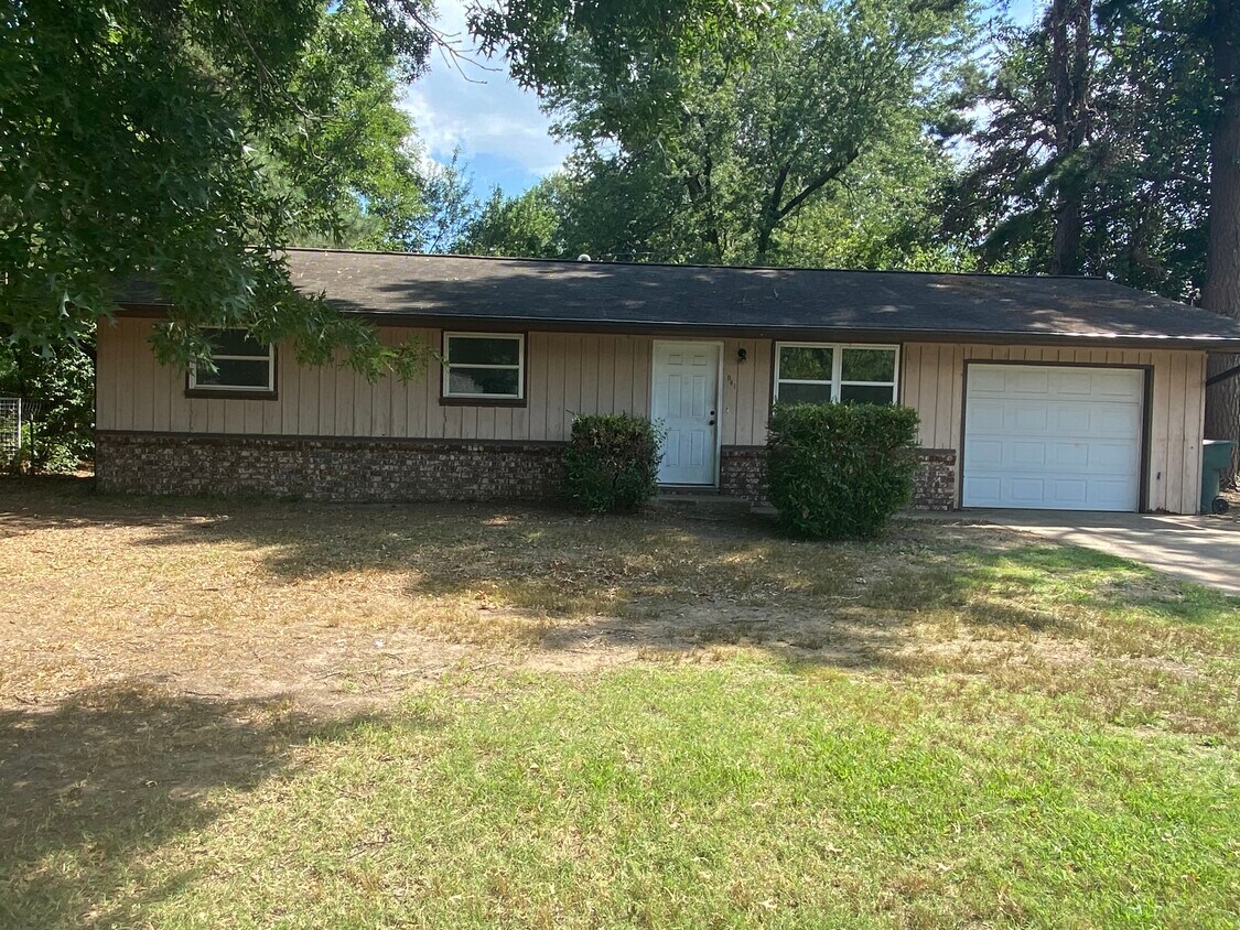 Foto principal - 841 W Bel Air Dr
