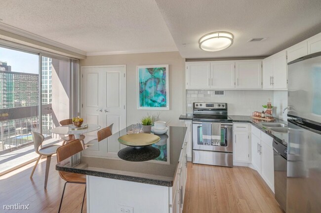 Building Photo - 2 br, 1 bath Flat - 1611 Fannin St