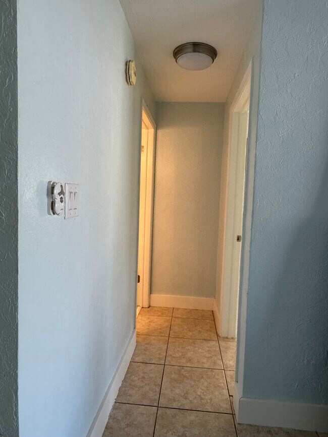 Foto del edificio - 1412 SE Paradise Ave