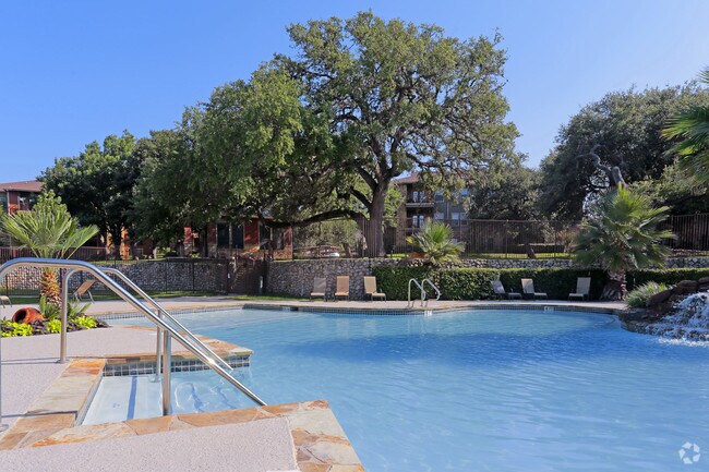 Foto del edificio - Hills at Fair Oaks