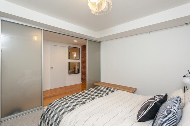 Foto del edificio - 1 bedroom in Chicago IL 60605