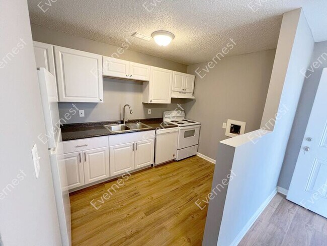 Foto del edificio - 700 Graymont Ave W