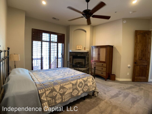 Building Photo - 3 br, 3.5 bath House - 1100 E. Sterling Lane