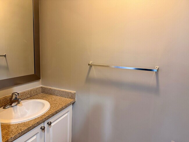 Foto del edificio - 210 Farmington Ave