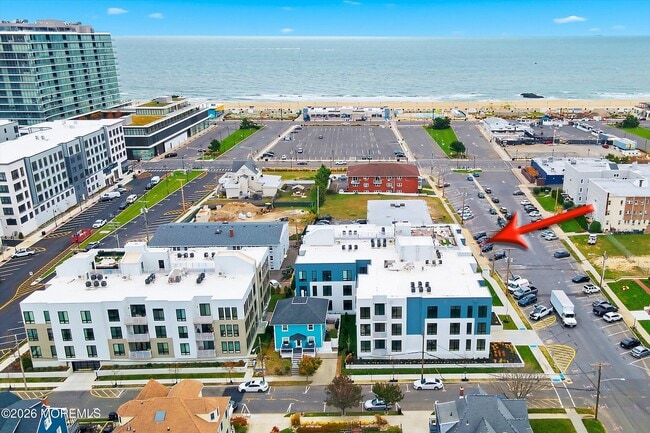 Building Photo - 215 2nd Ave