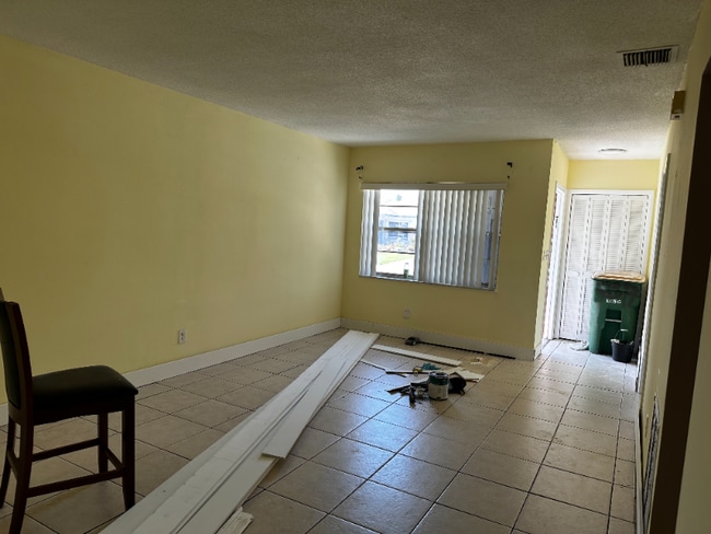 Building Photo - 7397 NW 76th Ct