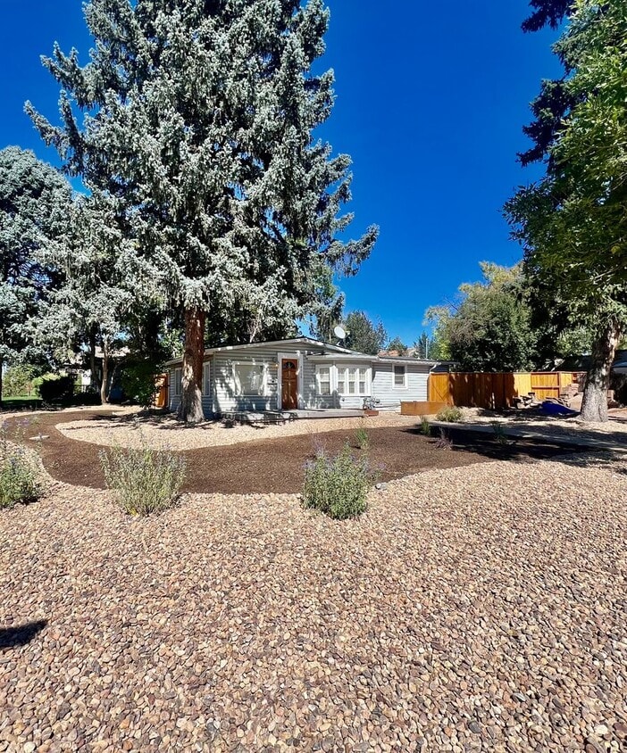 Fantastic House In Desirable Englewood Nei... - Fantastic House In Desirable Englewood Nei...