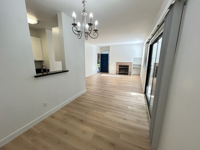 Foto del edificio - 7108 Cross Creek Cir
