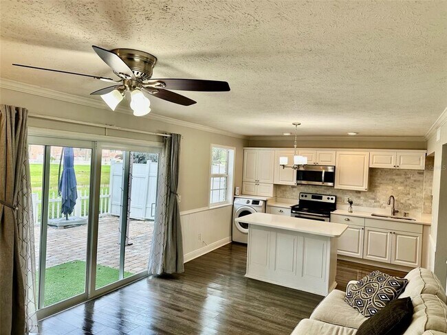 Building Photo - 13731 Juniper Blossom Dr