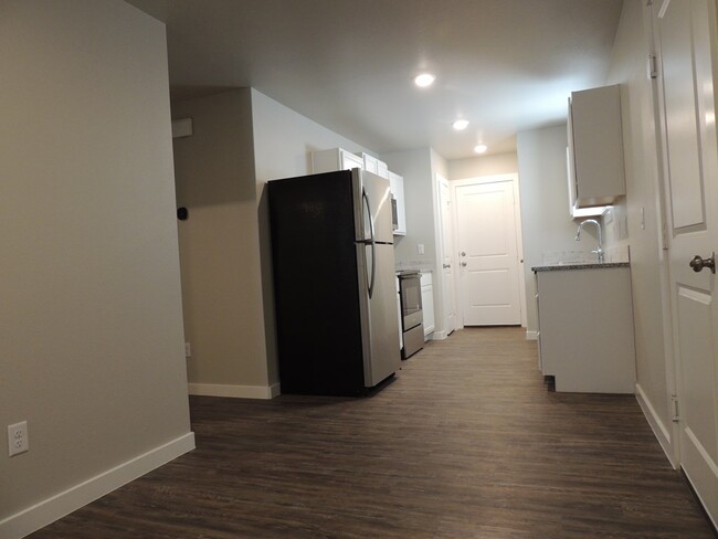 Building Photo - 6115 Appaloosa Ln