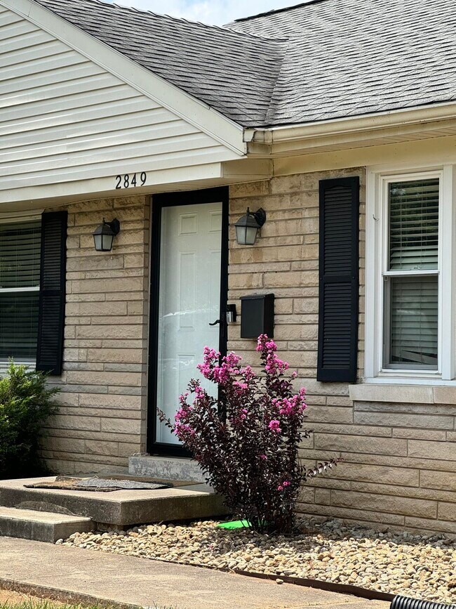 Foto del edificio - 2849 Clays Mill Rd