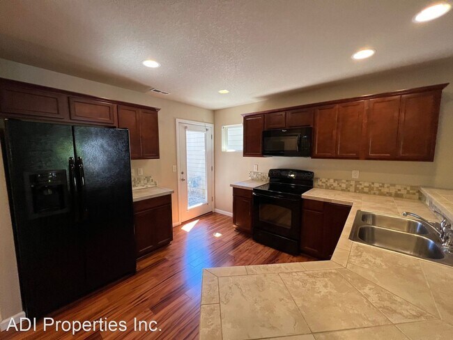 Foto del edificio - 3 br, 2.5 bath House - 20908 SW Edgemont S...