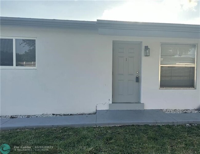 Building Photo - 6109 SW 30th St