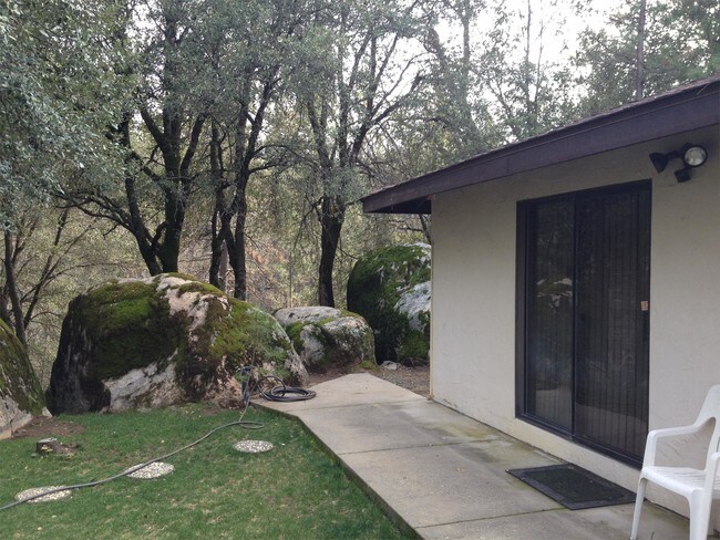 Foto del edificio - 21324 Phoenix Lake Rd