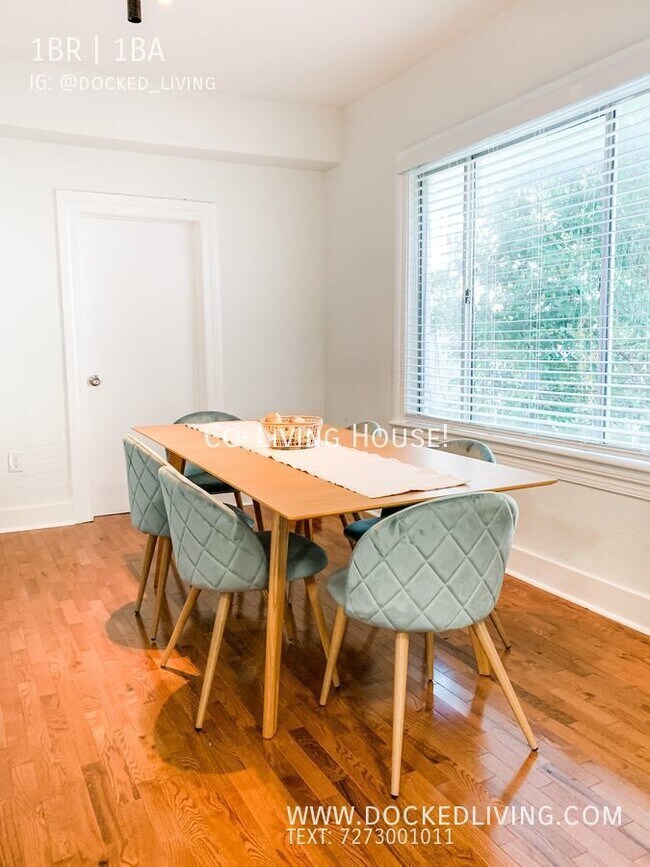 Building Photo - Bedroom in Co-Living House. Available now