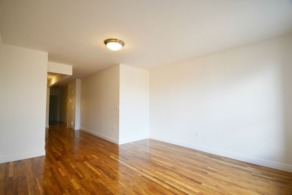 Building Photo - 230 W 122nd St