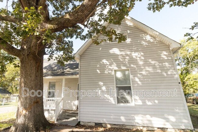 Photo - 2901 E 47th St House