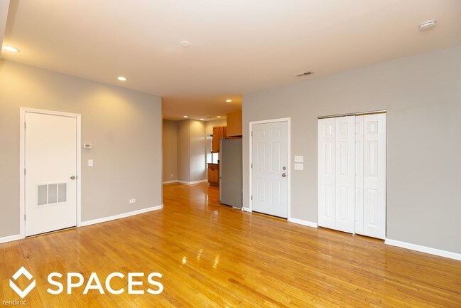 Foto del edificio - 1307 N Clybourn Ave