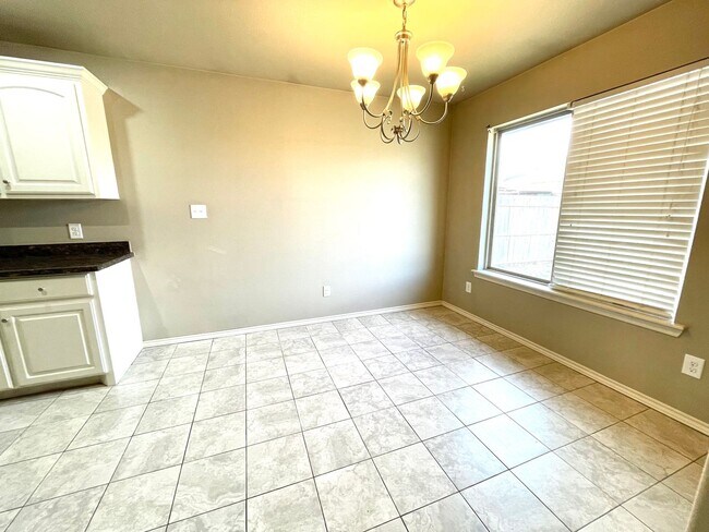 Foto del edificio - 3 bed 2 bath-Frenship ISD