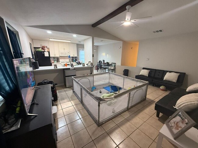Foto del edificio - 838 N Monroe St